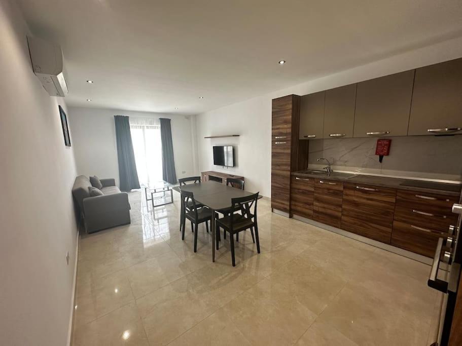 Bright 1 Bedroom Apartment In Noah Apartments, Gzira Zewnętrze zdjęcie
